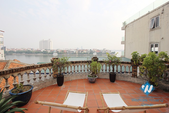 Charming house with swimming pool for rent in Westlake area